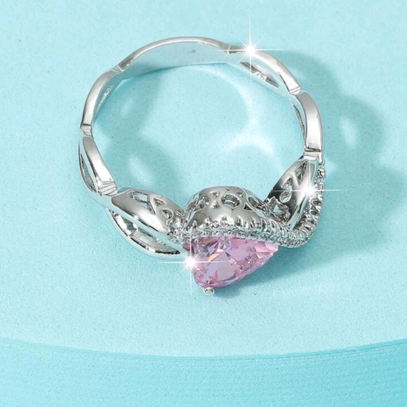 Pink Heart Ring Fashion Jewelry. Women's Size 6 - Picture 2 of 13